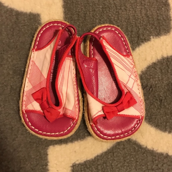 burberry sandals kids pink